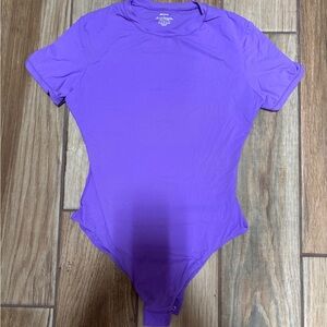 NWOT SKIMS Bodysuit in Orchid size medium
